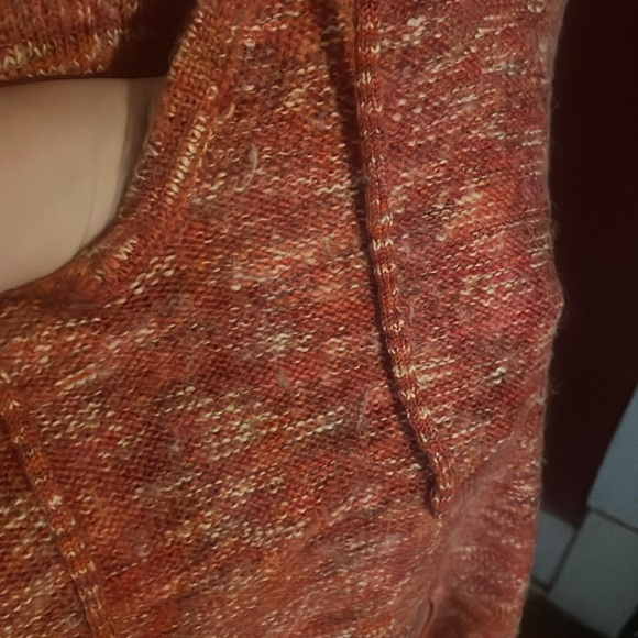 Knitted hoodie - Picture 2 of 3